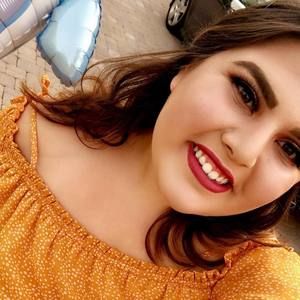 Meet your Posher, Gaby